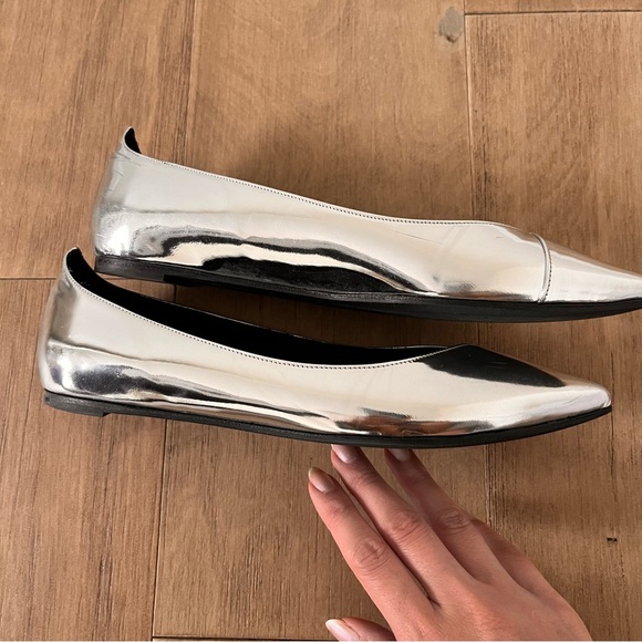 Isabel Marant Silver Metallic Pointed Flats - Picture 3 of 10